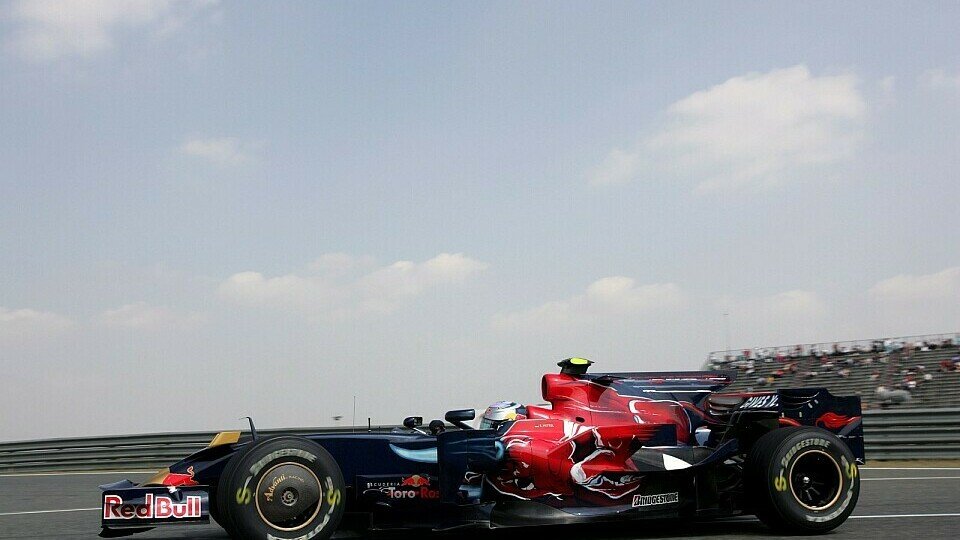 Vettel peilt Punkte an., Foto: Sutton