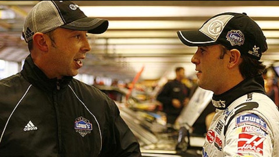 Chad Knaus und Jimmie Johnson im Trockenen., Foto: Getty Images for NASCAR