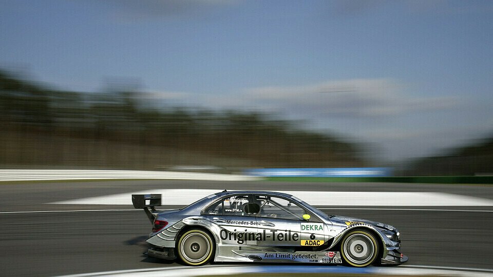 Norbert Haug war stolz auf die Leistung der Stuttgarter., Foto: DTM