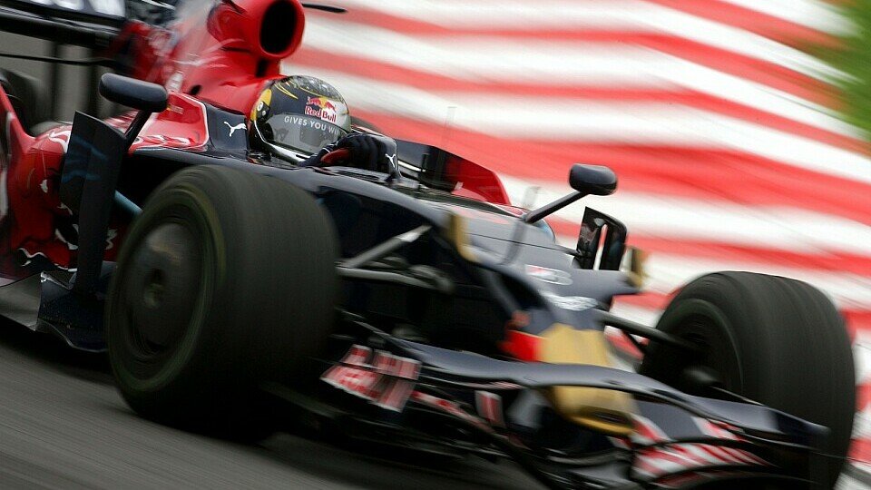 Sebastian Vettel fuhr mit Quasi-Slicks., Foto: Sutton