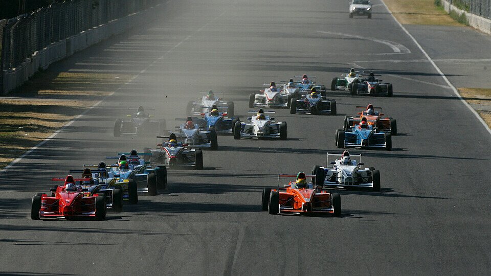 Die Formel BMW startet 2009 sieben Mal bei der Formel 1., Foto: BMW
