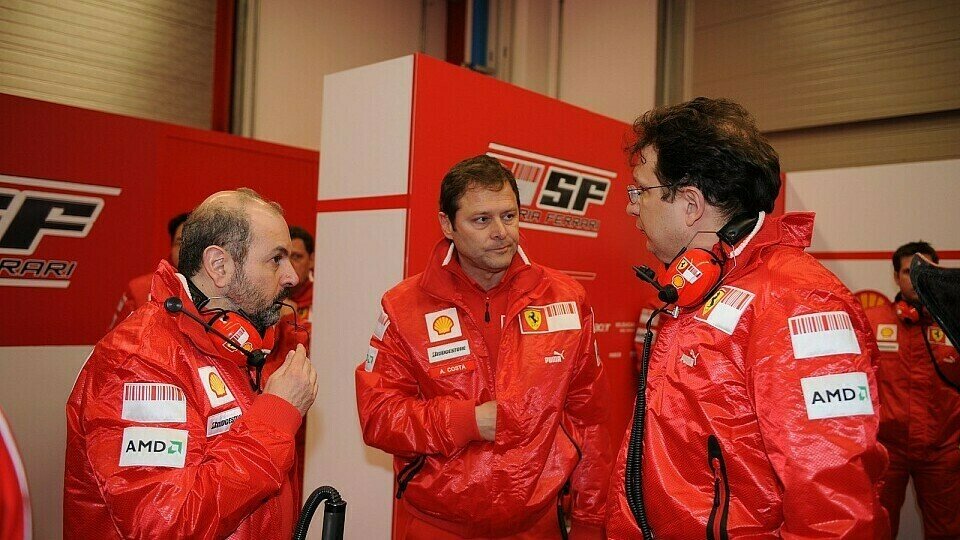Bei Ferrari steckt man derzeit die Köpfe zusammen, Foto: Ferrari Press Office
