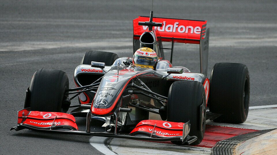 Lewis Hamilton bei den Testfahrten an der Algarve, Foto: Sutton