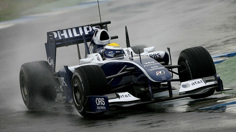 Nico Rosberg erzielte die schnellste Rundenzeit im Regen., Foto: Sutton