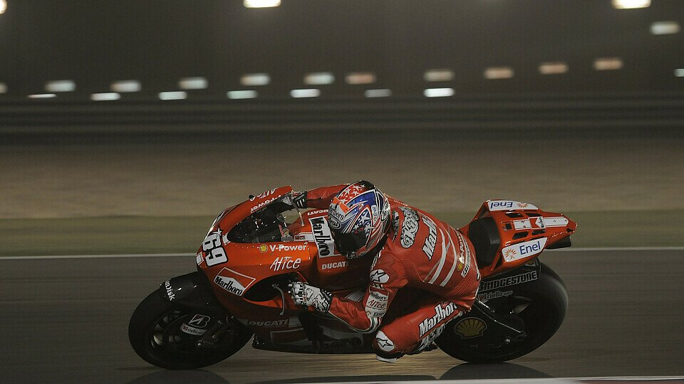 Nicky Hayden muss sich in Katar noch steigern., Foto: Ducati