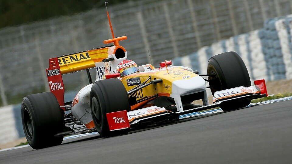 Fernando Alonso meldete sich ganz vorne zurück., Foto: Moy/Sutton