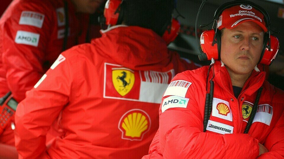 Michael Schumacher wird helfend mitwirken, Foto: Sutton