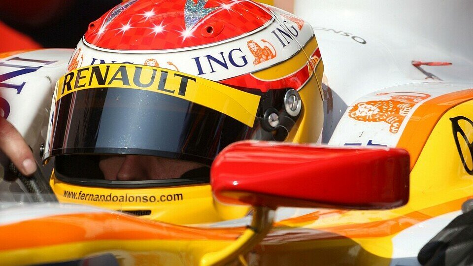 Fernando Alonso hat eine Ahnung, warum Brawn GP so weit vorne ist, Foto: Sutton