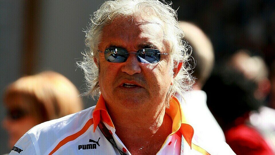 Für Briatore wartet auf Renault noch viel Arbeit, Foto: Sutton