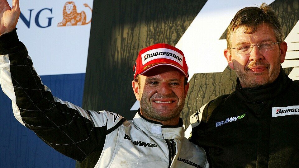 Ross Brawn steht hinter Rubens Barrichello, Foto: Sutton