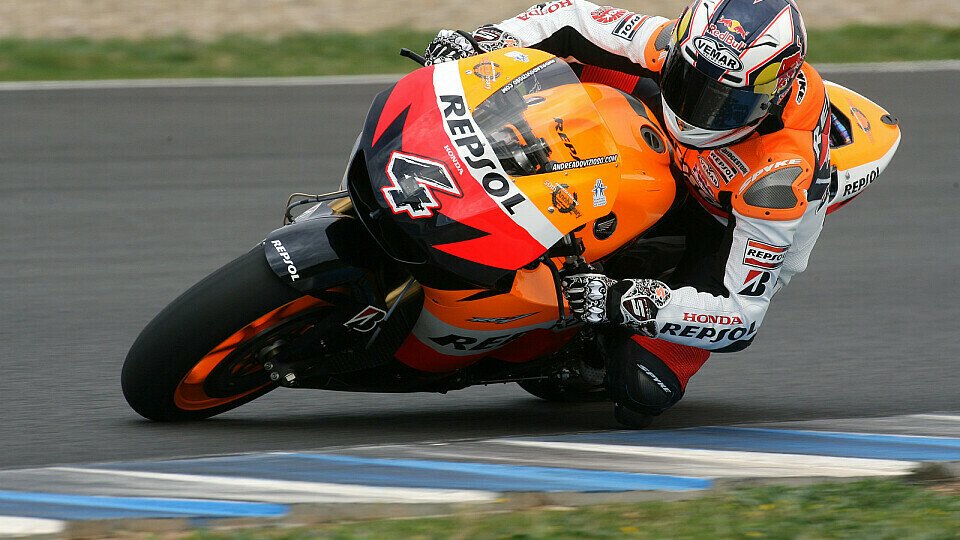 Andrea Dovizioso konnte die Maschine nicht wie gewünscht kontrollieren, Foto: Repsol Media