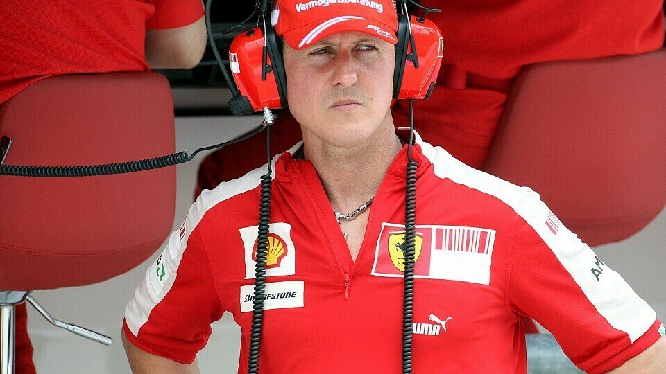 Michael Schumacher freut sich auf Silverstone., Foto: Sutton