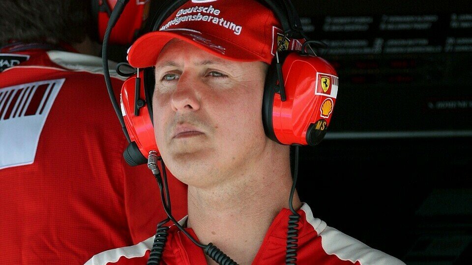 Michael Schumacher steht nach dem Malaysia-Debakel in der Kritik, Foto: Sutton