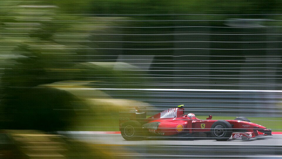 Ferrari greift mit aller Macht an., Foto: Sutton