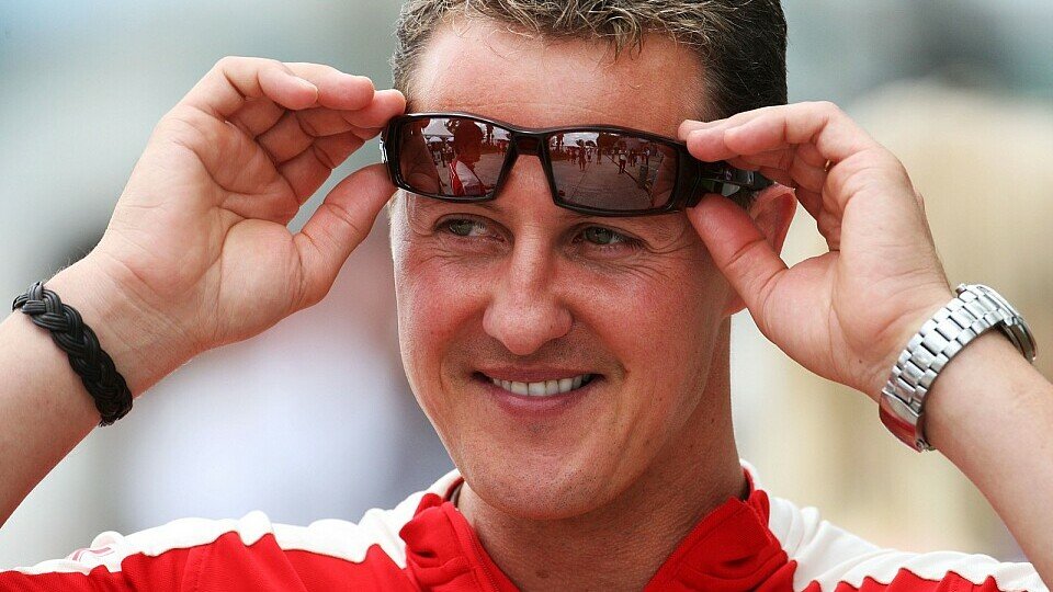 Schumacher machte sich ein Bild von Massas Zustand, Foto: Sutton