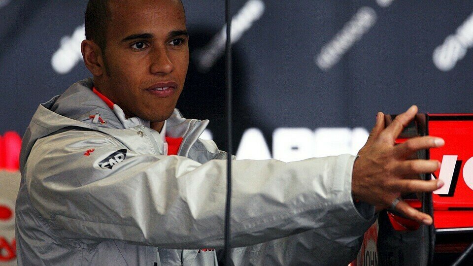 Lewis Hamilton macht das Beste aus der harten Zeit, Foto: Sutton