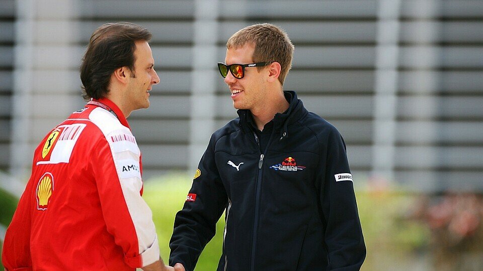 Bernie Ecclestone will Sebastian Vettel irgendwann in Rot sehen, Foto: Sutton