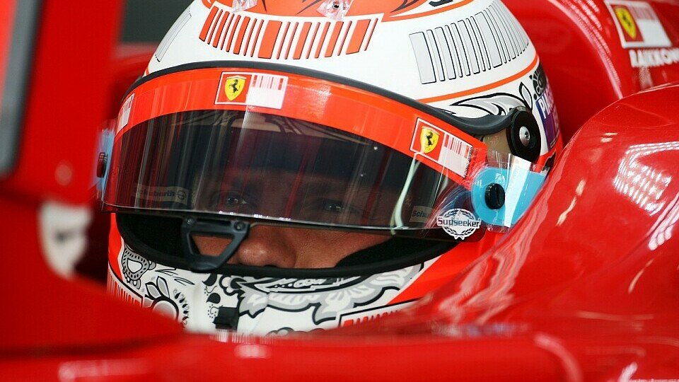 Kimi Räikkönen landete im Qualifying auf Platz zehn, Foto: Sutton