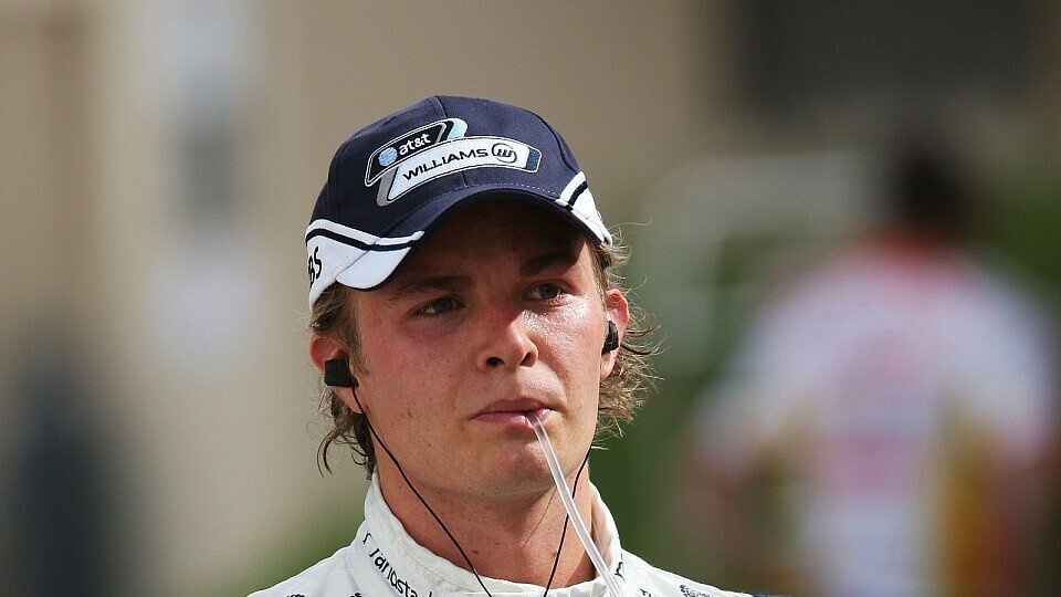 Nico Rosberg will, dass das Gewicht des Fahrers weniger wichtig ist, Foto: Sutton
