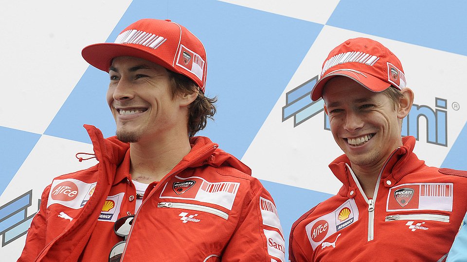 Casey Stoner und Nicky Hayden durchlebten eine schwierige Saison, arbeiten aber wo es ging zusammen., Foto: Ducati