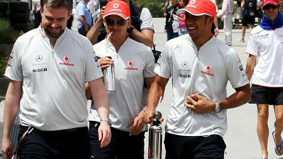 Lewis Hamilton und Heikki Kovalainen hatten kaum etwas Anderes erwartet, Foto: Sutton