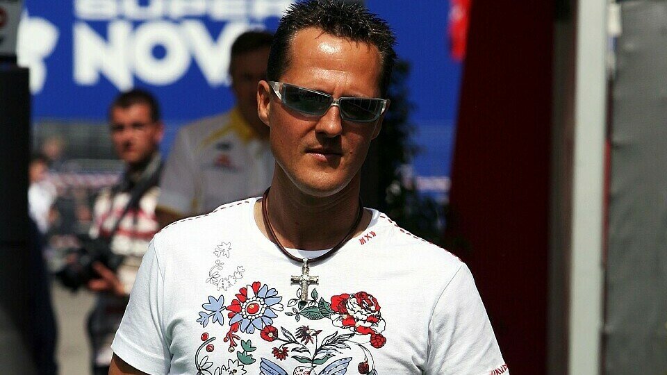 Michael Schumacher wird sich beim Motorradfahren weiterhin auf Tests beschränken., Foto: Sutton
