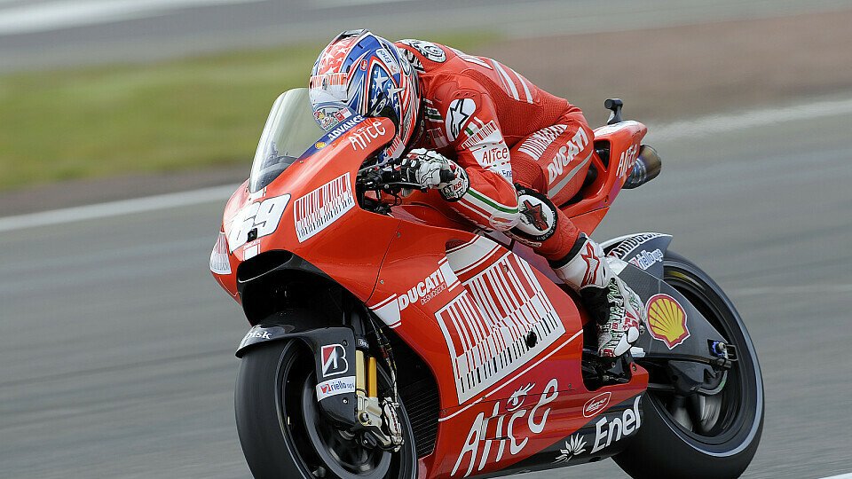 Nicky Hayden kämpft noch mit seiner Ducati, Foto: Ducati