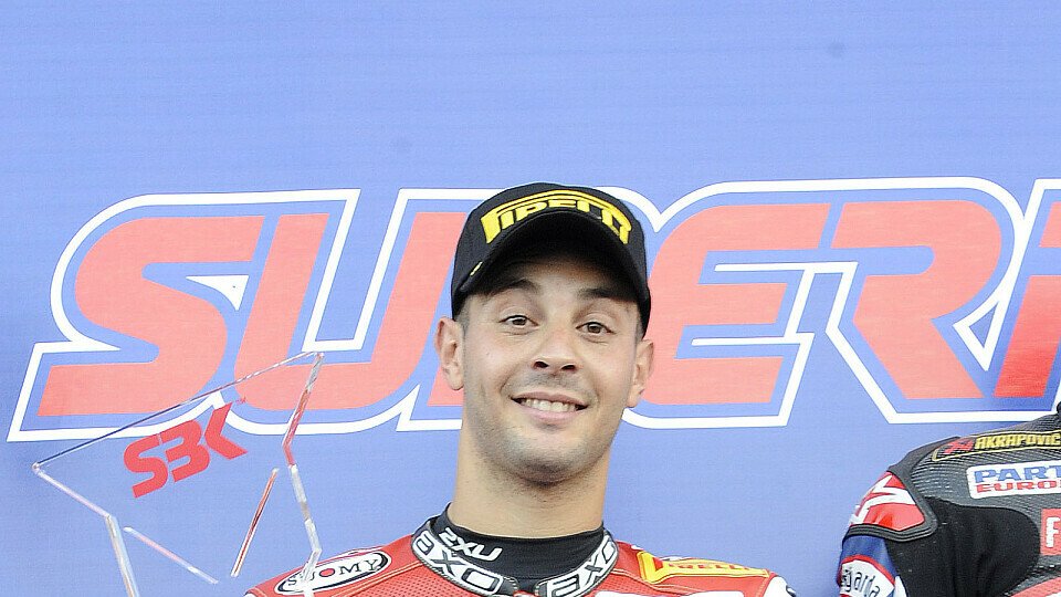 Fabrizio war nach seinem zweiten Sieg einfach nur glücklich., Foto: Ducati Corse