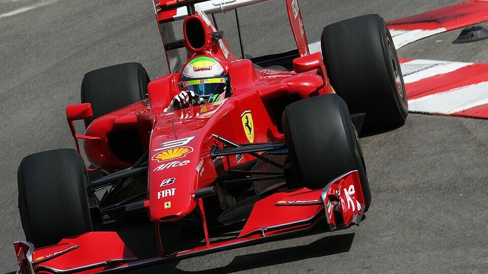 Felipe Massa baut einfach darauf, dass mit dem Benzin diesmal alles passt, Foto: Sutton