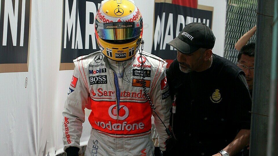 Lewis Hamilton hatte nicht viel zu seinem Ausritt zu sagen, Foto: Sutton