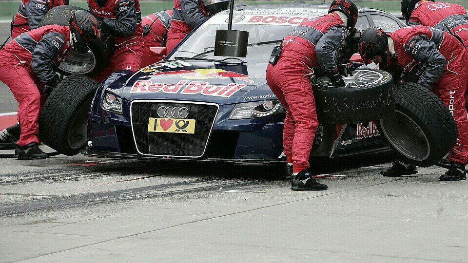 Für Ekström wurden es mehr Reifenwechsel als geplant., Foto: Audi