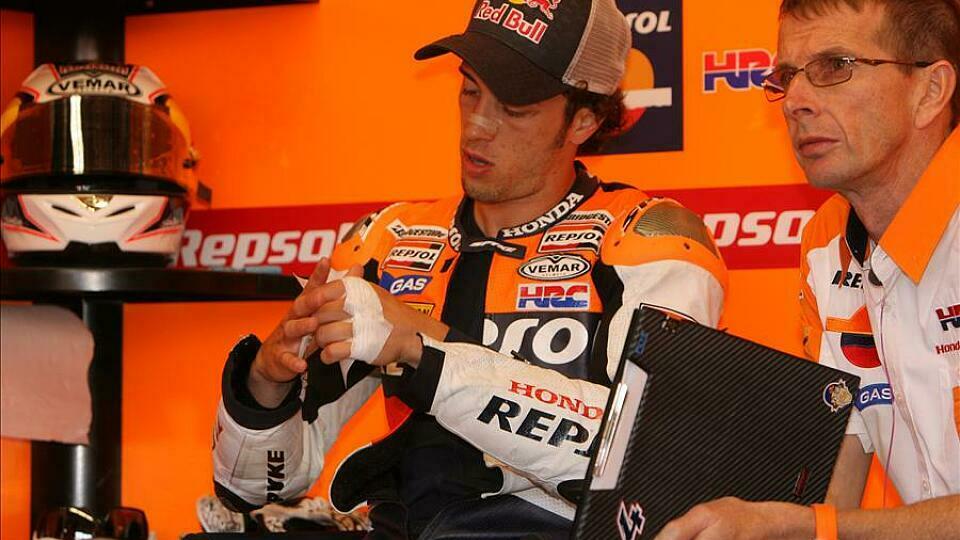 Pete Benson mit Schützling Andrea Dovizioso., Foto: Repsol Media