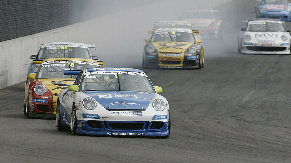Thomas Jäger führt das Feld an, Foto: Porsche Thomas Jäger führt das Feld an, Foto: Porsche
