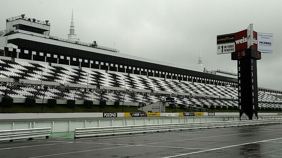 Regen über dem Pocono Raceway, Foto: NASCAR