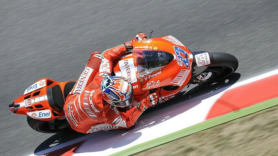 Casey Stoner hatte zu kämpfen, Foto: Ducati