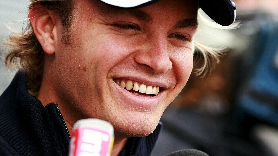 Nico Rosberg ist happy mit dem Entwicklungstempo von Williams, Foto: Sutton