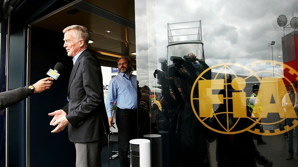 Max Mosley findet die Wahl von Jean Todt zum FIA-Präsidenten gut, Foto: Sutton