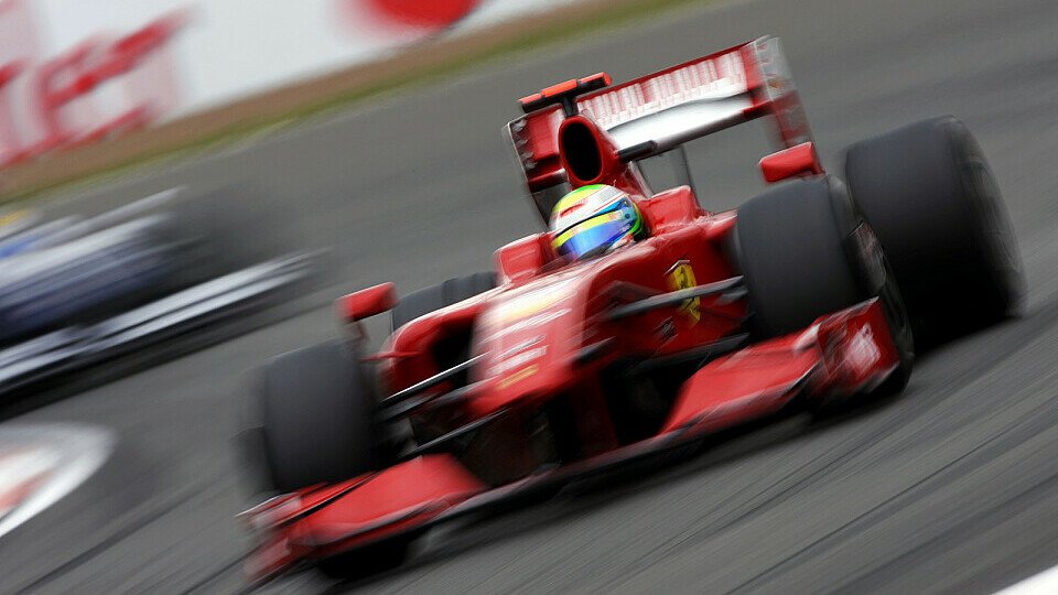 Felipe Massa baut auf das Auto 2010, Foto: Sutton