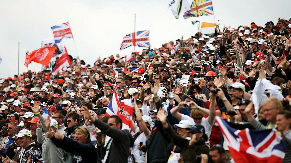 Die britischen Fans kaufen ordentlich Karten für den Grand Prix 2010 in Silverstone, Foto: Sutton