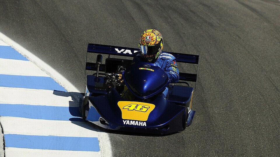 Rossi war auch auf vier Rädern siegreich., Foto: Yamaha