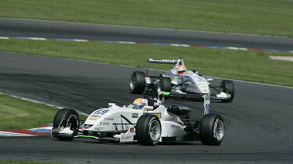 Erster Sieg für Nico Monien, Foto: Formel 3 Cup