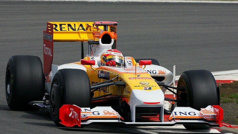Fernando Alonso wäre gerne mehr Runden gefahren, Foto: Sutton
