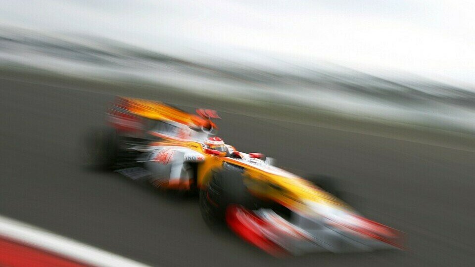 Fernando Alonso möchte wieder aufs Podium fahren., Foto: Sutton