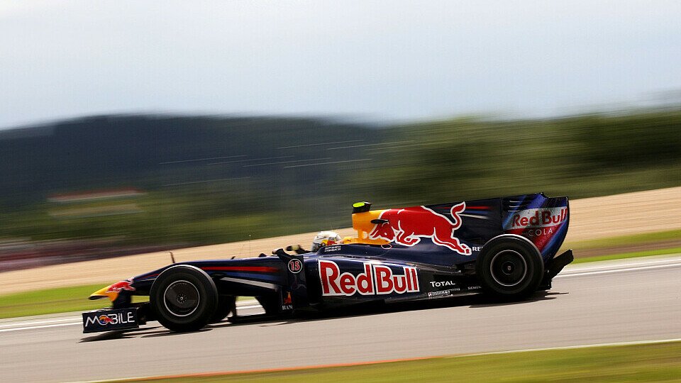 Sebastian Vettel muss auf und ab fahren., Foto: Sutton