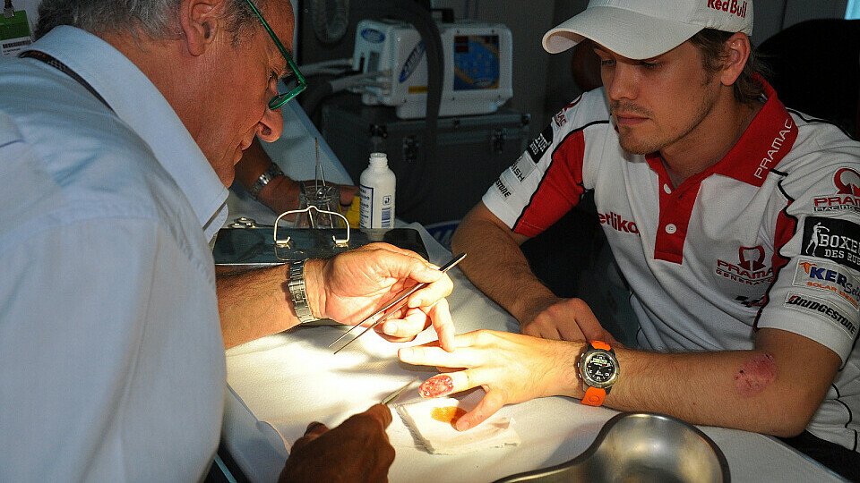 Mika Kallios Finger schmerzt noch immer., Foto: Milagro