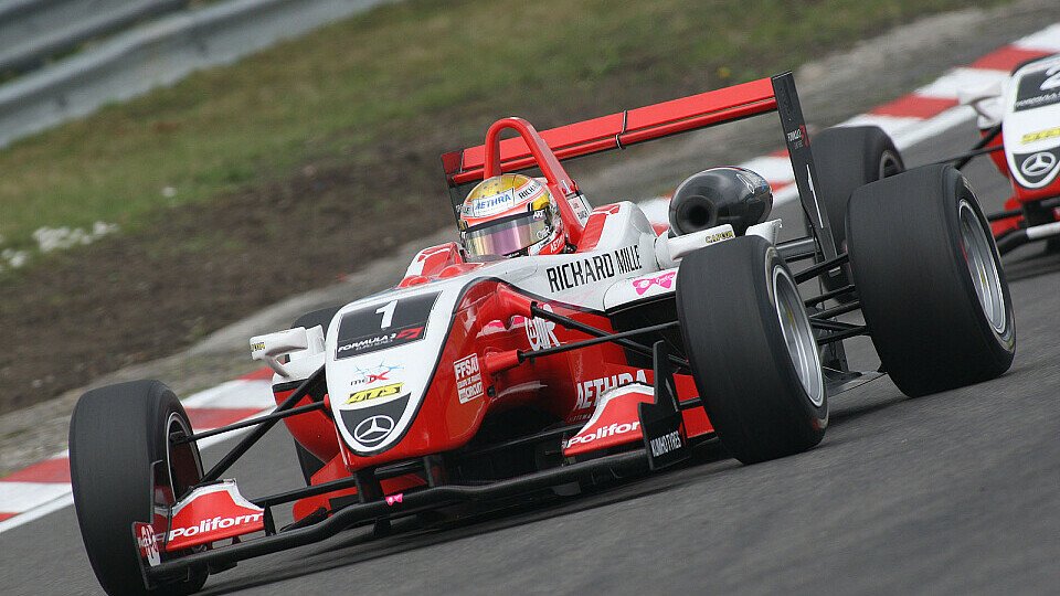 Auch Bianchi staunte über seinen Speed, Foto: F3 EuroSeries Auch Bianchi staunte über seinen Speed, Foto: F3 EuroSeries