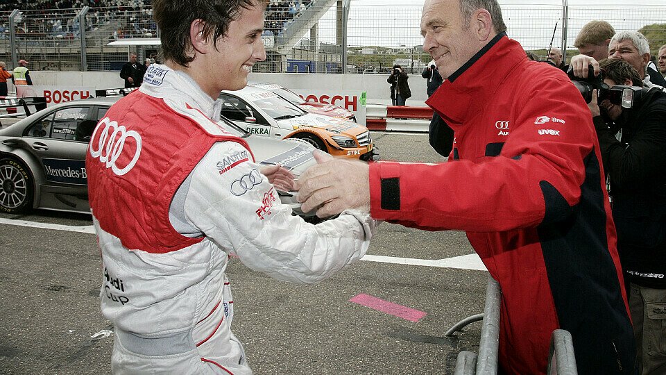 Dr. Wolfgang Ullrich freute sich mit Oliver Jarvis., Foto: Audi