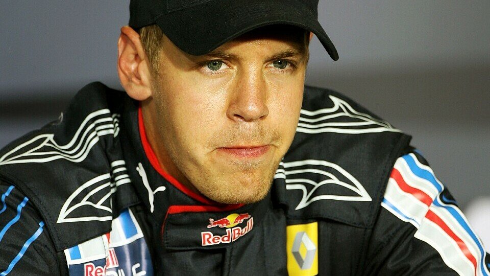 Frust bei Vettel nach Ausfall, Foto: Sutton