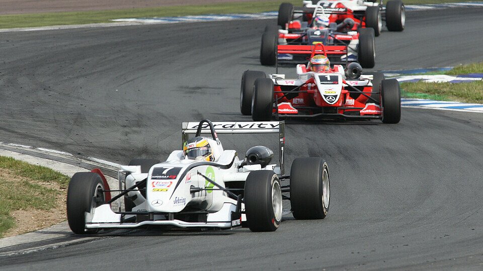 Vietoris will wieder vor Bianchi landen, Foto: F3 EuroSeries Vietoris will wieder vor Bianchi landen, Foto: F3 EuroSeries
