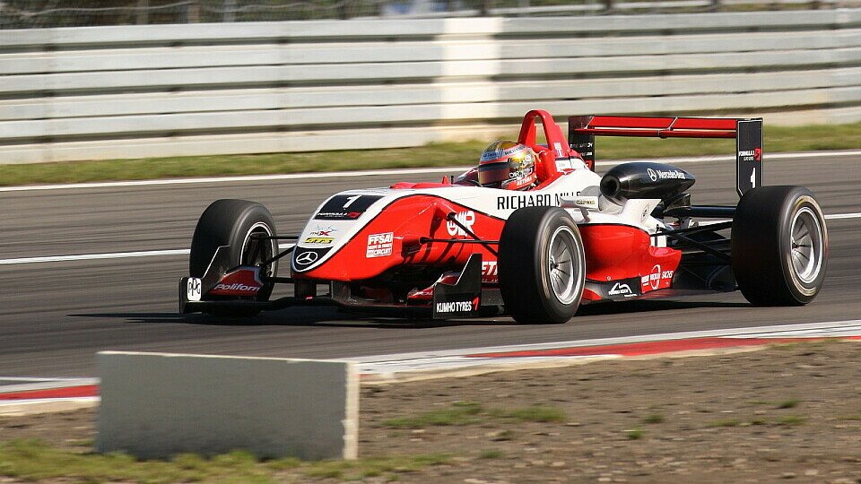 Bianchi ist wieder ganz vorne, Foto: F3 EuroSeries Bianchi ist wieder ganz vorne, Foto: F3 EuroSeries